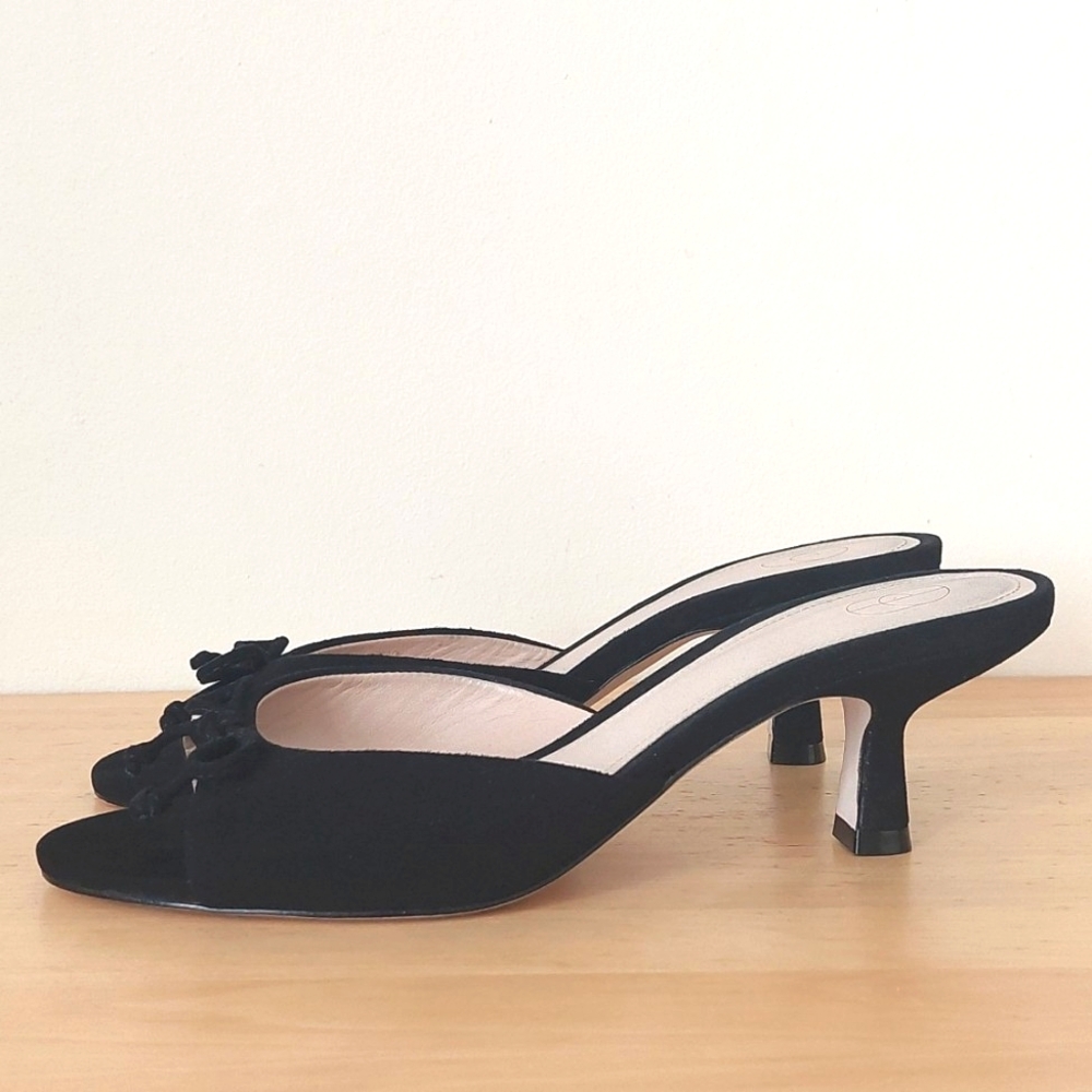 Porte & Paire Bow Black Suede Low Heeled Sandals